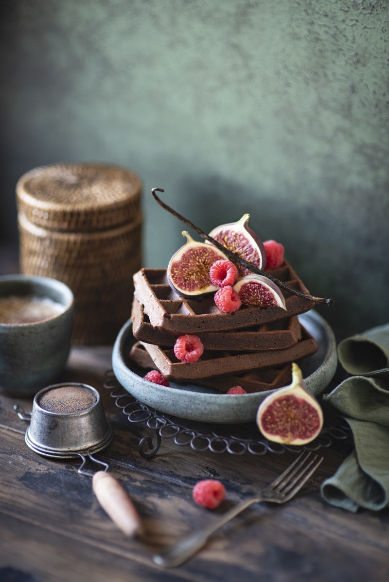 Chocolate waffles with figs and raspberries