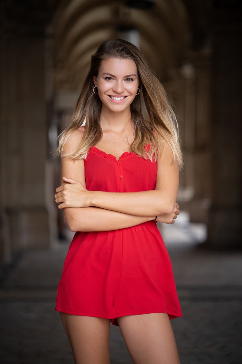 Katharina in a red dress