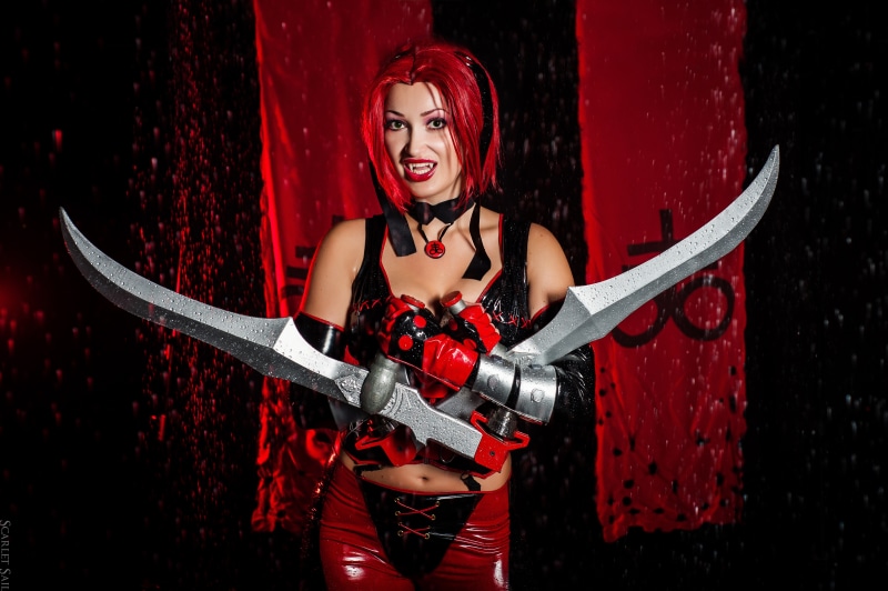 BloodRayne Cosplay from Elena Samko with Swords