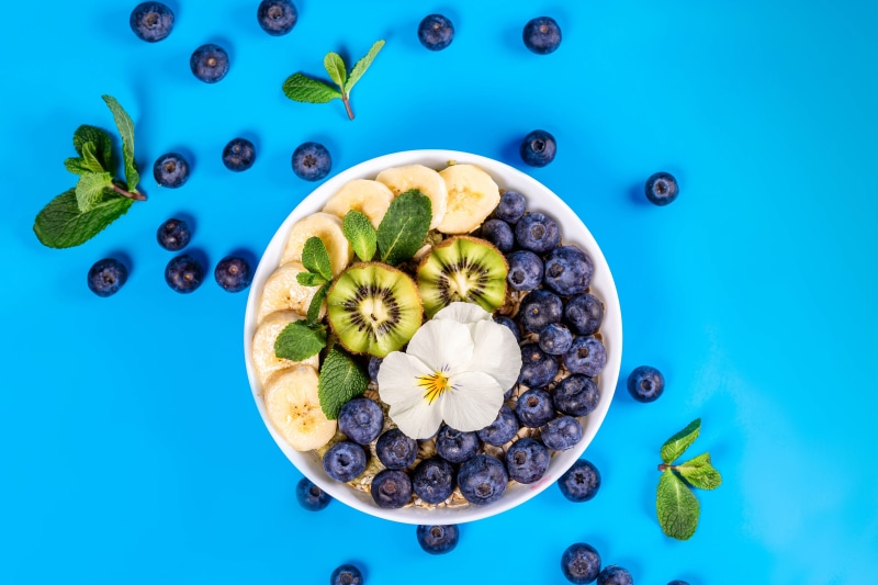 4K Oatmeal with Blueberries, Fruit, and Kiwi