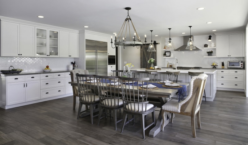 Kitchen Interior Design with Table and Chairs