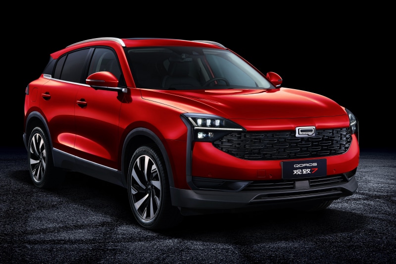 4K Red Metallic Qoros 7 Crossover