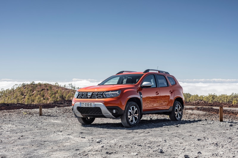 2021 Dacia Duster Crossover in Orange Metallic