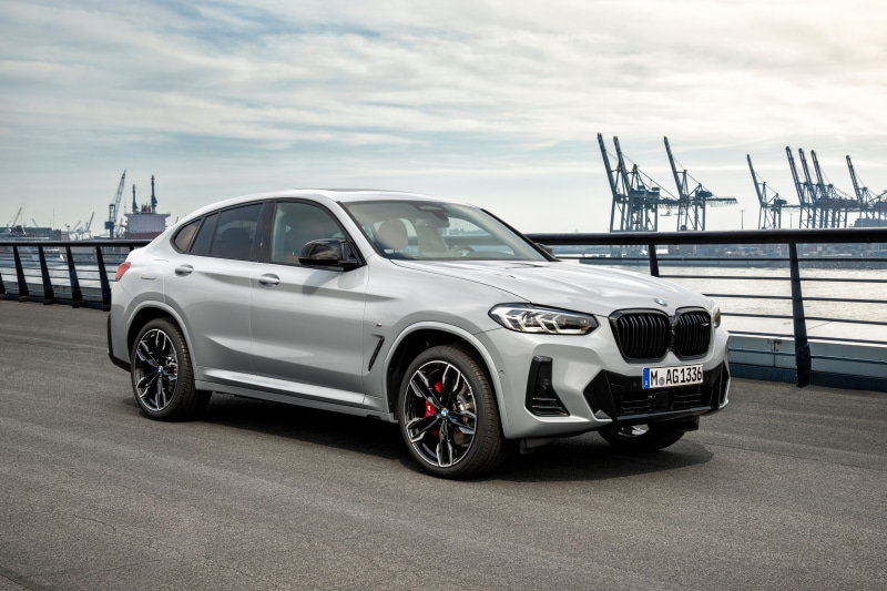 2021 BMW X4 M40i Metallic White