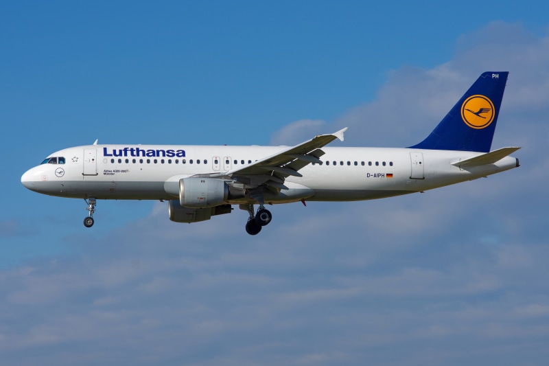 Lufthansa Airbus A320-200 D-AIPH
