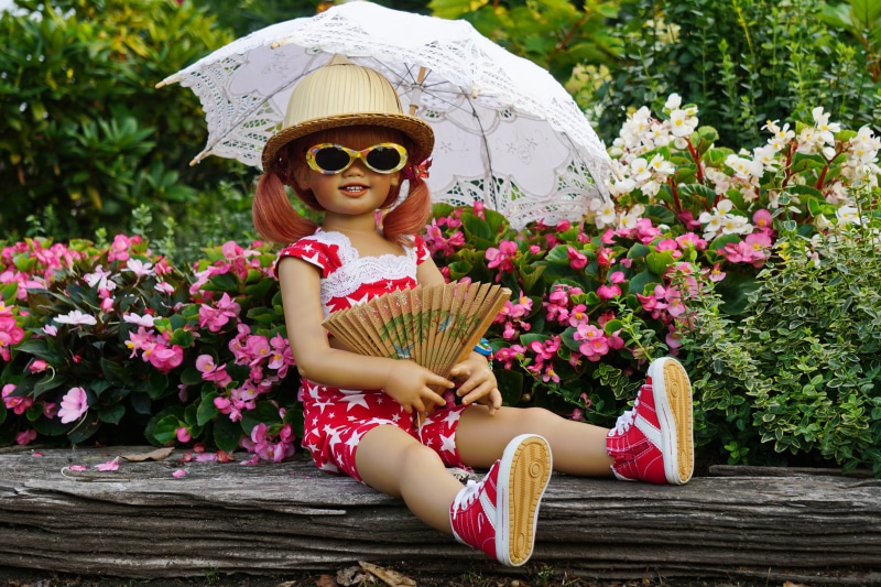 Doll with Umbrella and Fan in Grugapark Essen