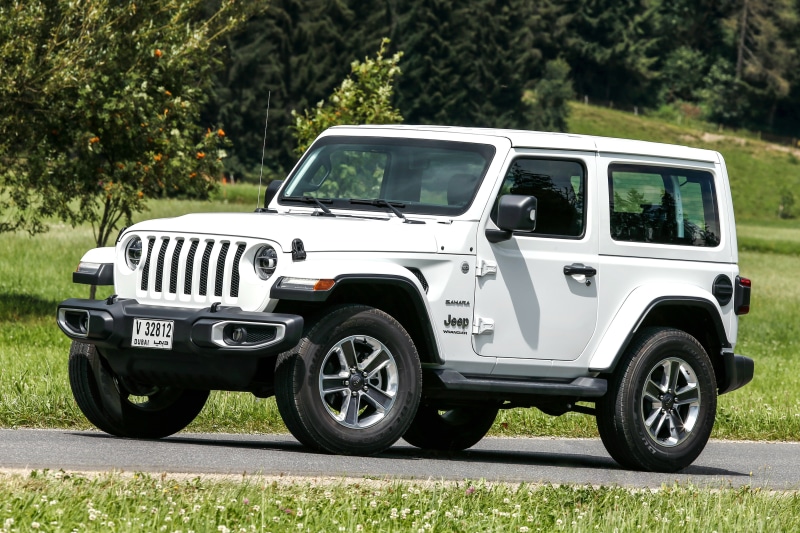White 2018 Jeep Wrangler Sahara SUV