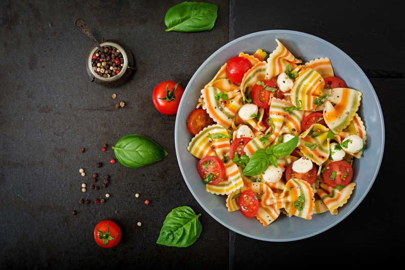 Farfalle pasta salad with tomatoes and mozzarella