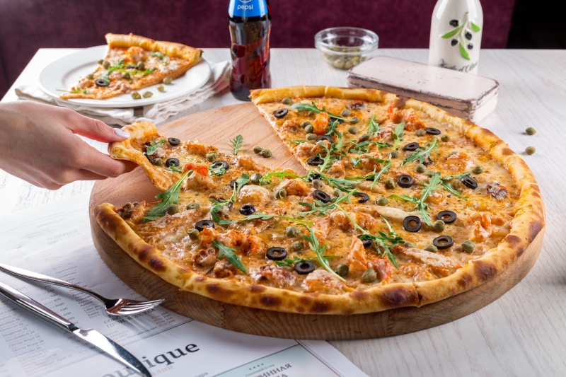 Pizza with Shrimp, Olives, and Capers