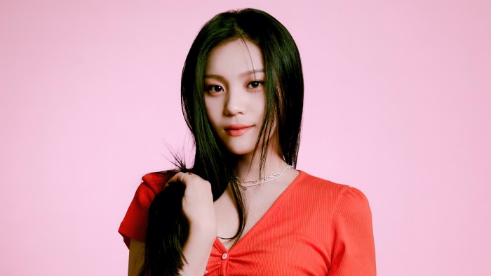 Umji from Viviz in 4K