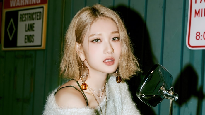 Lee Seo-yeon from fromis_9