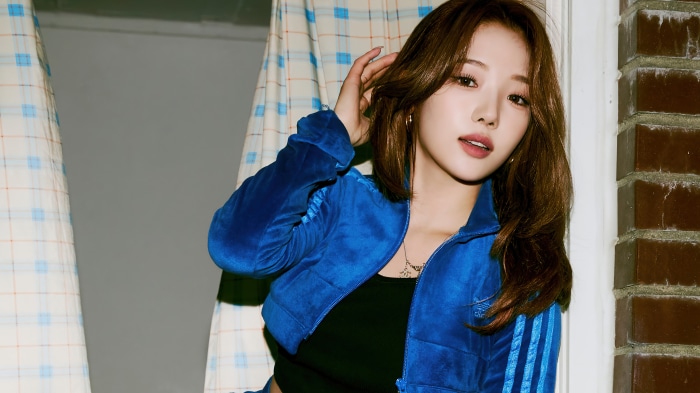 Jisun from fromis_9 in blue jacket