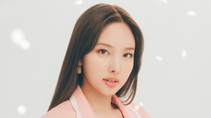Nayeon from TWICE in Pink Concept 4K