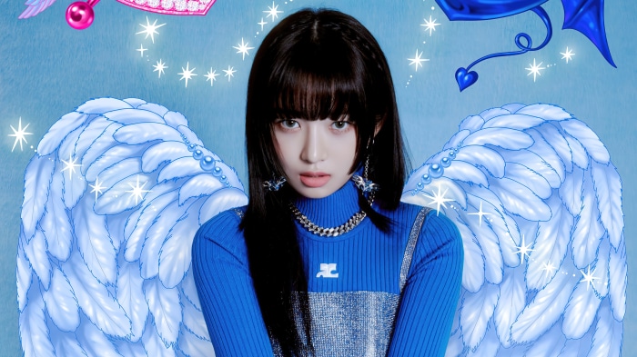 Rei from IVE with blue angel wings