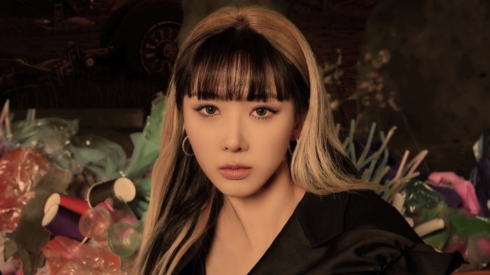 Yoohyeon from Dreamcatcher in Apocalypse concept
