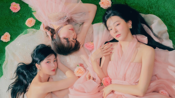 Red Velvet's Joy, Wendy, and Seulgi in pink dresses