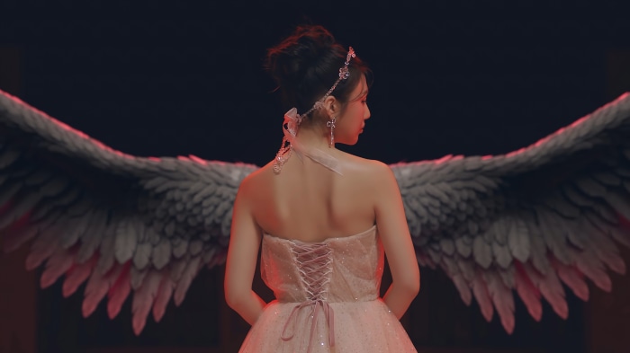 Joy from Red Velvet in Feel My Rhythm MV 4K