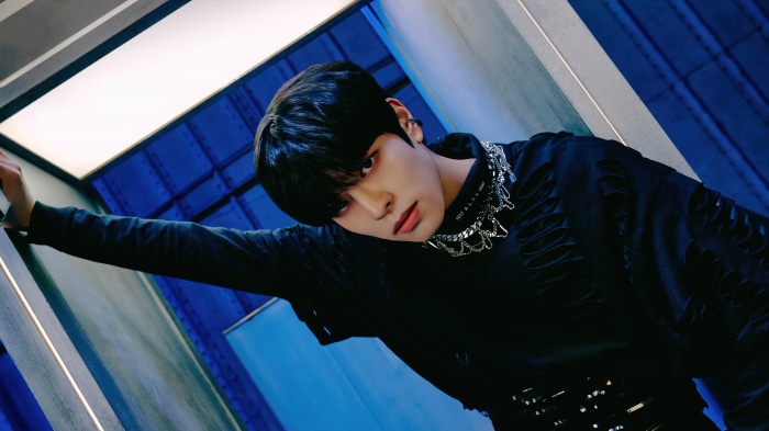 Stray Kids Seungmin in Black Outfit