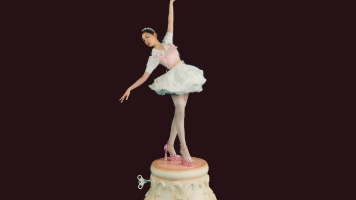 Irene from Red Velvet on a music box