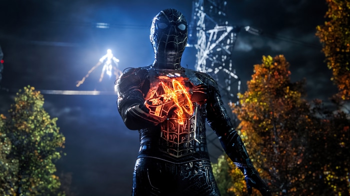Spider-Man from No Way Home in black and gold suit 4K