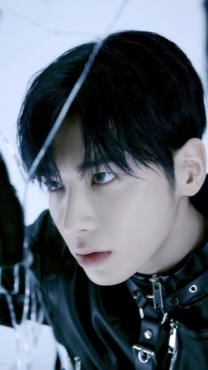 Kang Tae-hyun from TXT