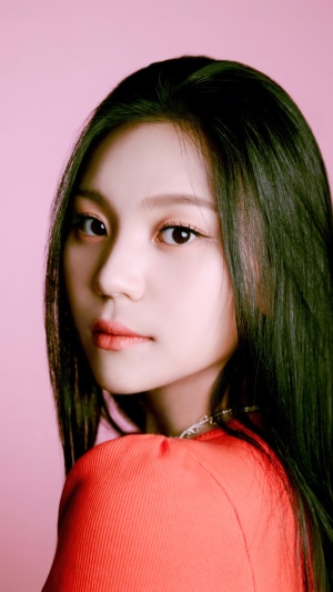 Umji from VIVIZ