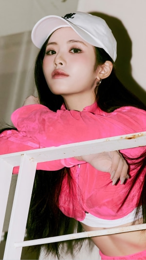 Jiwon from Fromis 9