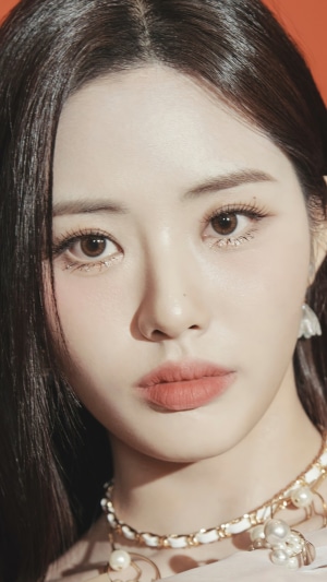 Jiwon from Fromis 9