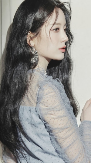 Gyuri from Fromis 9