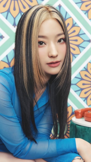 Saerom from Fromis 9
