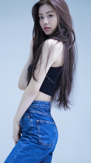 Kim Garam in Casual Outfit Pose