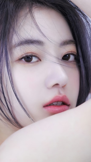 Miyawaki Sakura from LE SSERAFIM