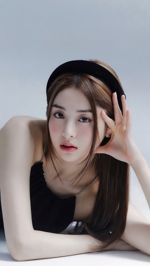Huh Yunjin from LE SSERAFIM