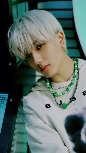 Jisung from NCT DREAM Glitch Mode