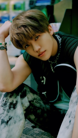 Jaemin from NCT DREAM Glitch Mode