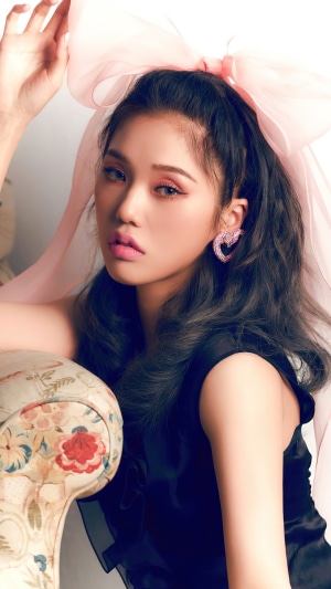Mimi from Oh My Girl with pink bow