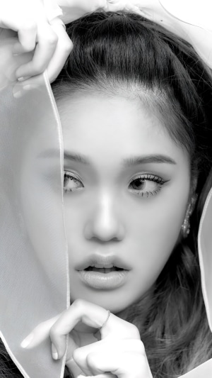 Mimi from Oh My Girl
