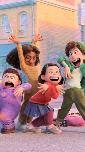 Turning Red: Mei and her friends dancing