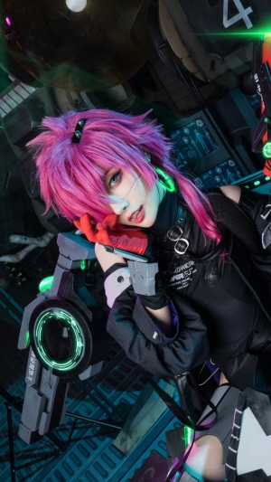 Cosplayer dressed as a character from Tower of Fantasy