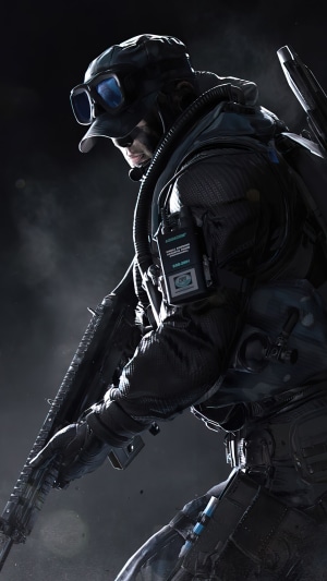 Soldier with rifle in CrossfireX