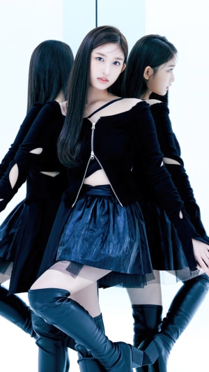 Leeseo from IVE