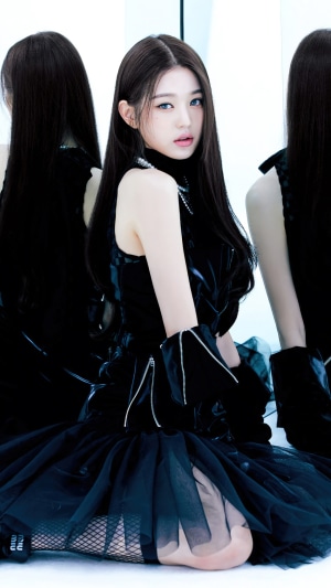 Jang Won Young from IVE