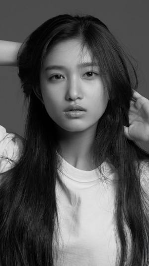Leeseo from IVE
