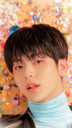 Soobin from TXT LOSER=LOVER