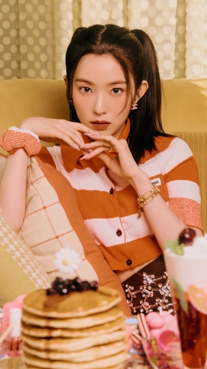 Irene from Red Velvet with Pancakes and Dessert