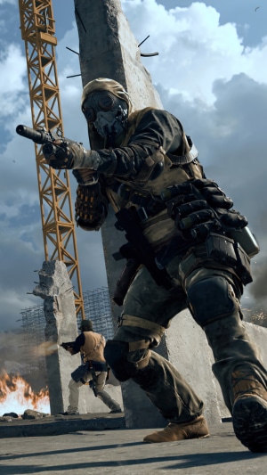 Soldiers in Call of Duty: Warzone during combat