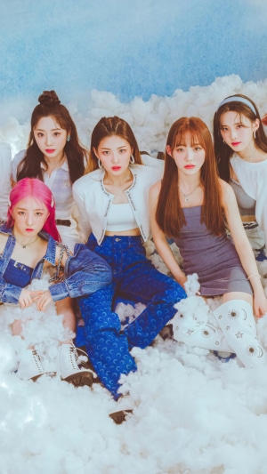 Lightsum Kpop Girls in Clouds