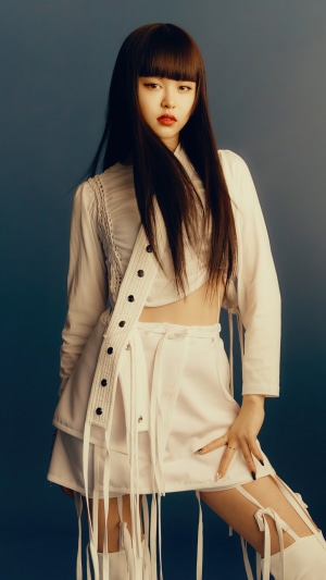 E:U from EVERGLOW