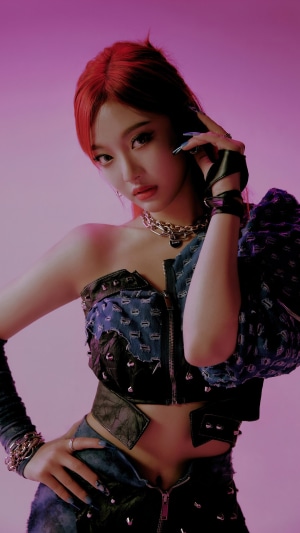 Ningning from Aespa in a denim outfit