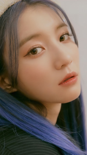 Binnie from Oh My Girl